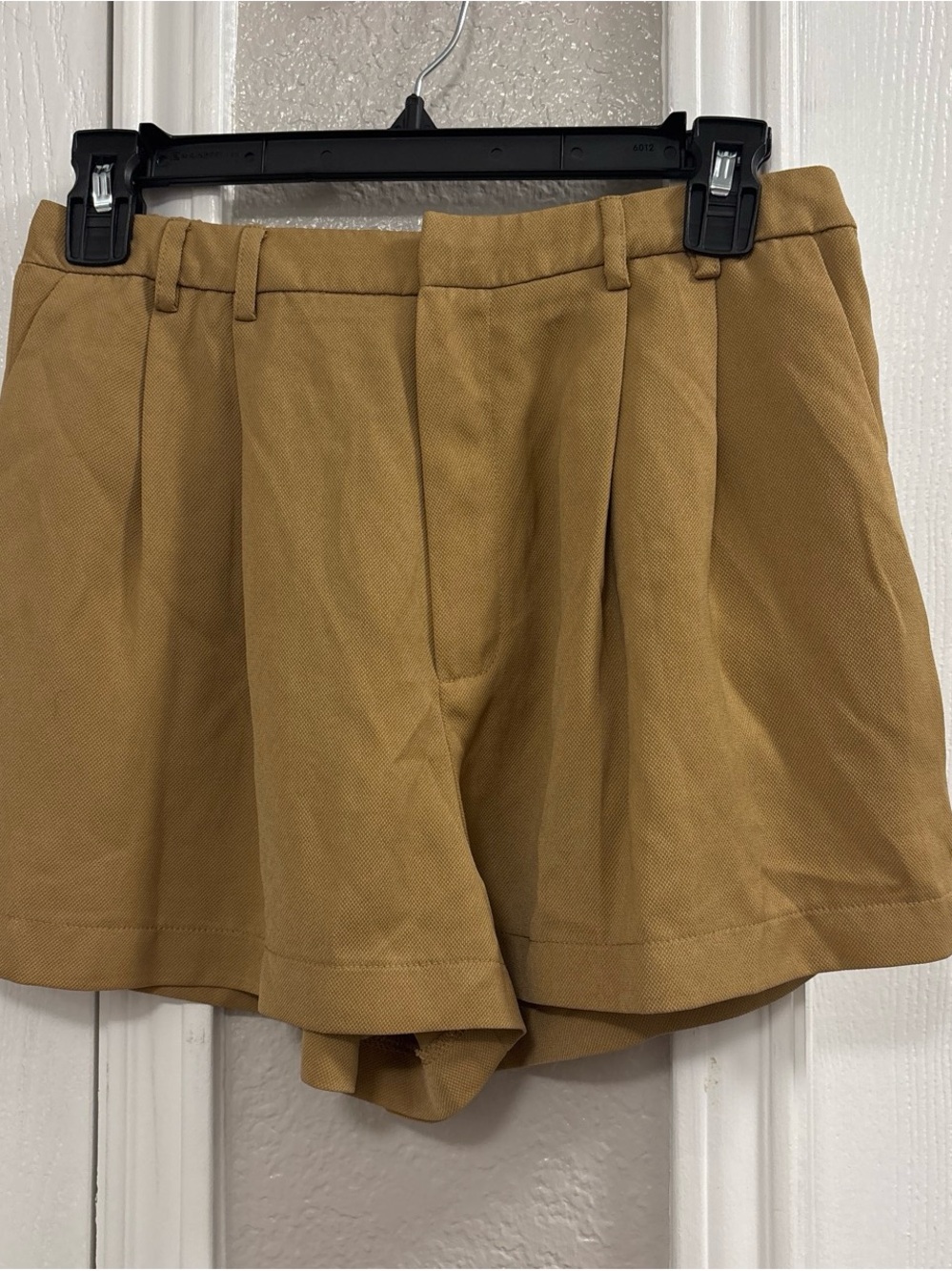 Forever 21 High-Waist Pleated Shorts in Tan